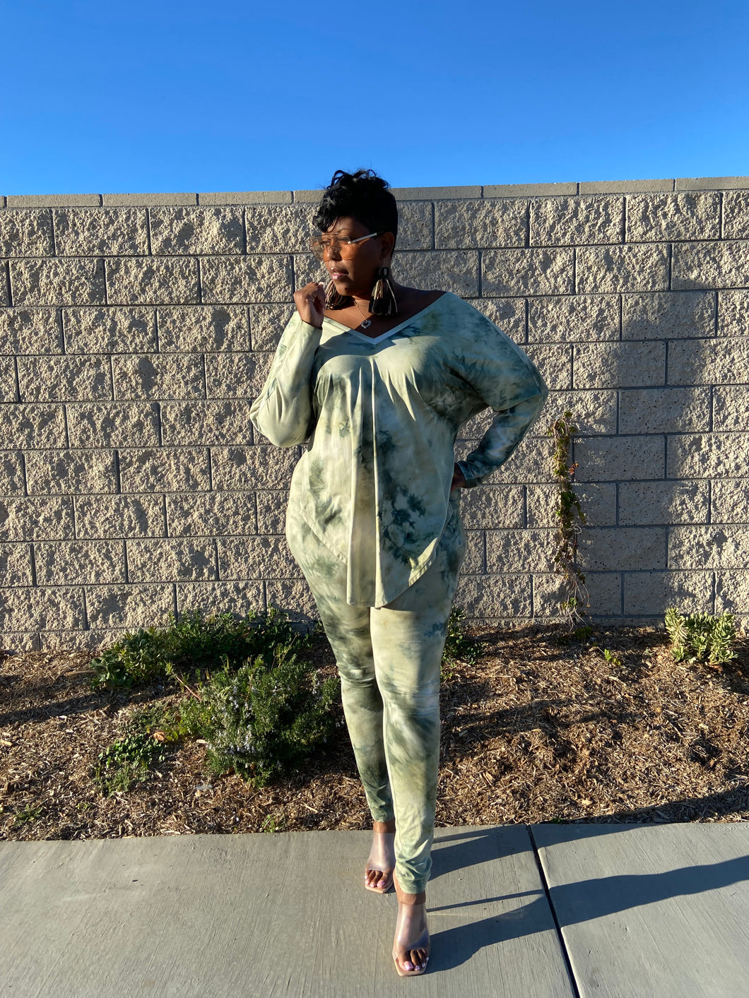Final Sale Item!!! Tie Dye Pants Set. 1 left 3x